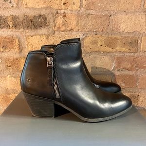 FRYE Judith Zip Bootie